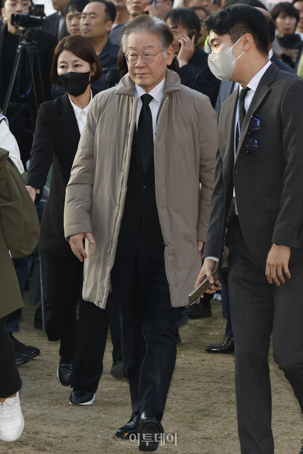 ▲이재명 더불어민주당 대표가 29일 서울 중구 서울광장에서 열린 '10.29 이태원 참사 1주기 시민추모대회'에 참석하고 있다. 조현호 기자 hyunho@