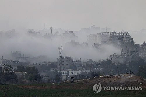 ▲가자지구에서 구호 활동중인 한 의사는 X에 “가자지구 내 폭격으로 인터넷 연결이 끊긴 상태다. 즉시 스타링크가 필요하다”고 게시글을 작성하기도 했다.(AFP/연합뉴스)

