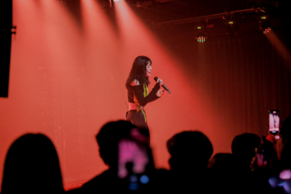 ▲드비타(사진 = AOMG 제공)