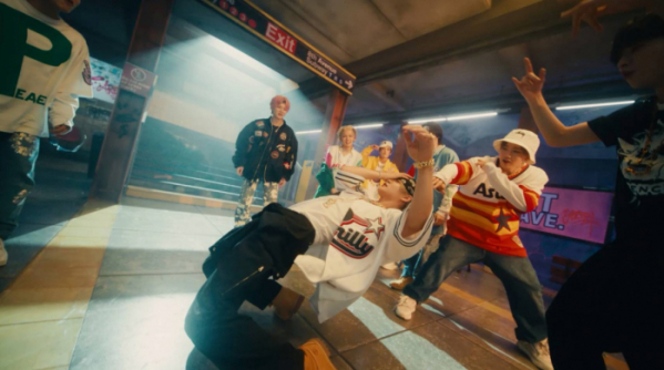 ▲트레저 'B.O.M.B' 댄스 퍼포먼스 비디오 티저(사진제공=YG엔터테인먼트)