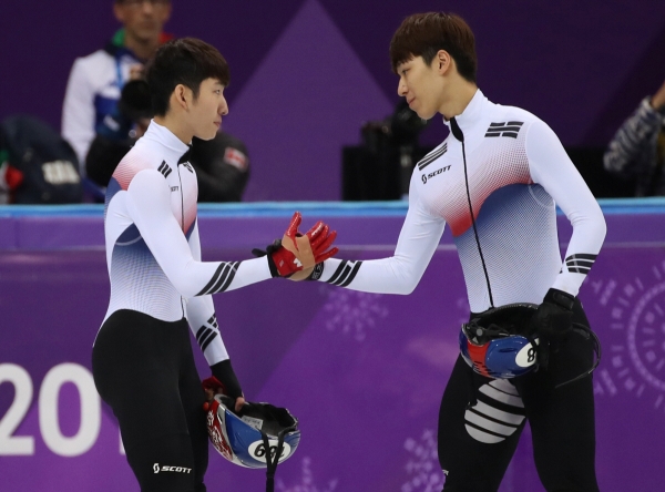▲2018 평창 동계올림픽에서 함께 뛰었던 린샤오쥔(왼쪽)과 황대헌. (연합뉴스)
