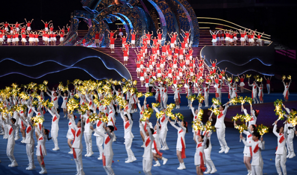 ▲22일 항저우 올림픽 스포츠센터 스타디움에서 열린 2022 항저우 장애인아시아경기대회 개막식에서 오프닝 공연이 펼쳐지고 있다. 사진공동취재단
