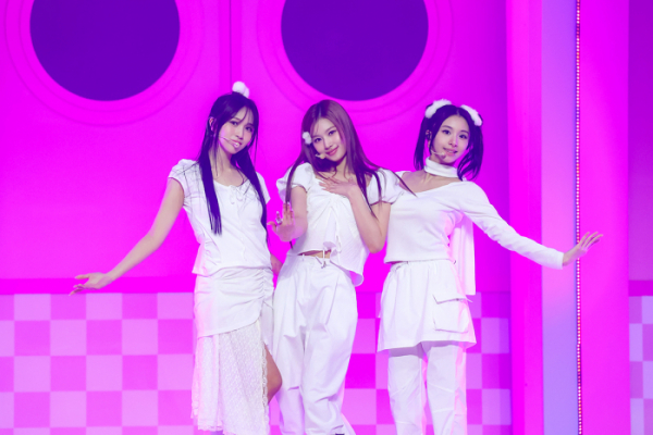 ▲트와이스(사진제공=JYP엔터테인먼트)