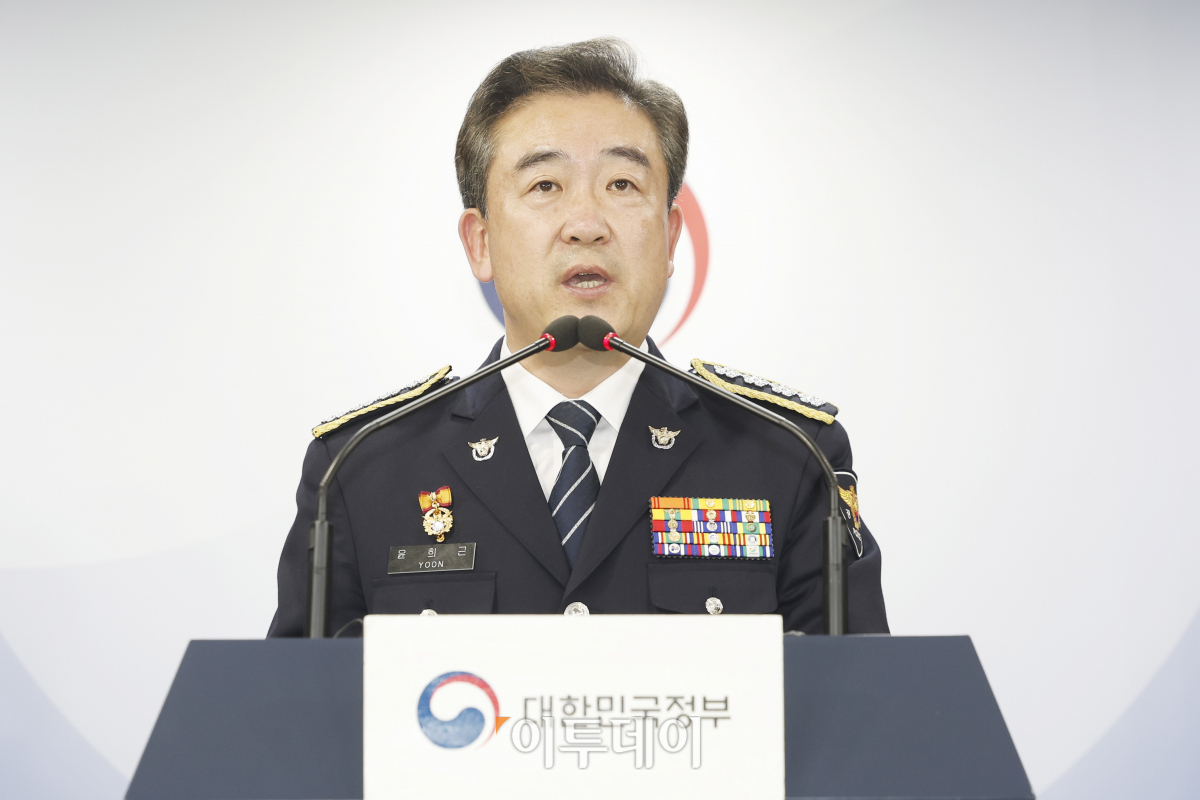 ▲윤희근 경찰청장이 1일 서울 종로구 정부서울청사에서 전세사기 발본색원 및 충실한 피해회복 지속 추진을 위한 관계부처 합동 브리핑을 하고 있다. 조현호 기자 hyunho@