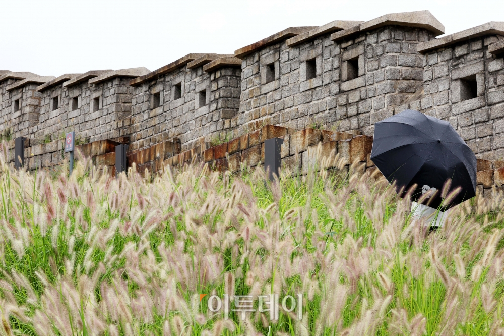 ▲전국적으로 6일까지 비가 내릴 것으로 전망된다. 신태현 기자 holjjak@