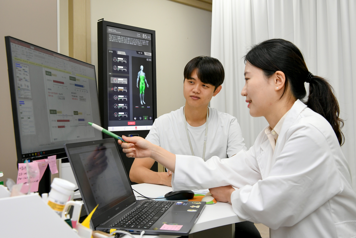 ▲현대모비스는 전국 주요 사업장에 전문 의료진이 상주하는 건강관리실을 운영하고, 임직원들의 건강 상담과 질병 예방활동을 펼치고 있다. (사진제공=현대모비스)