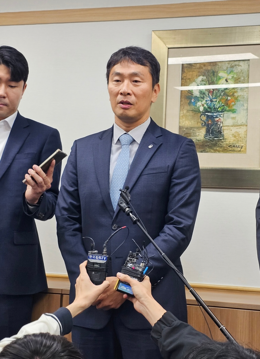 ▲이복현 금융감독원장이 6일 서울 서대문구 한국공인회계사회에서 기자들의 질문에 답하고 있다. (박민규 기자 pmk8989@)
