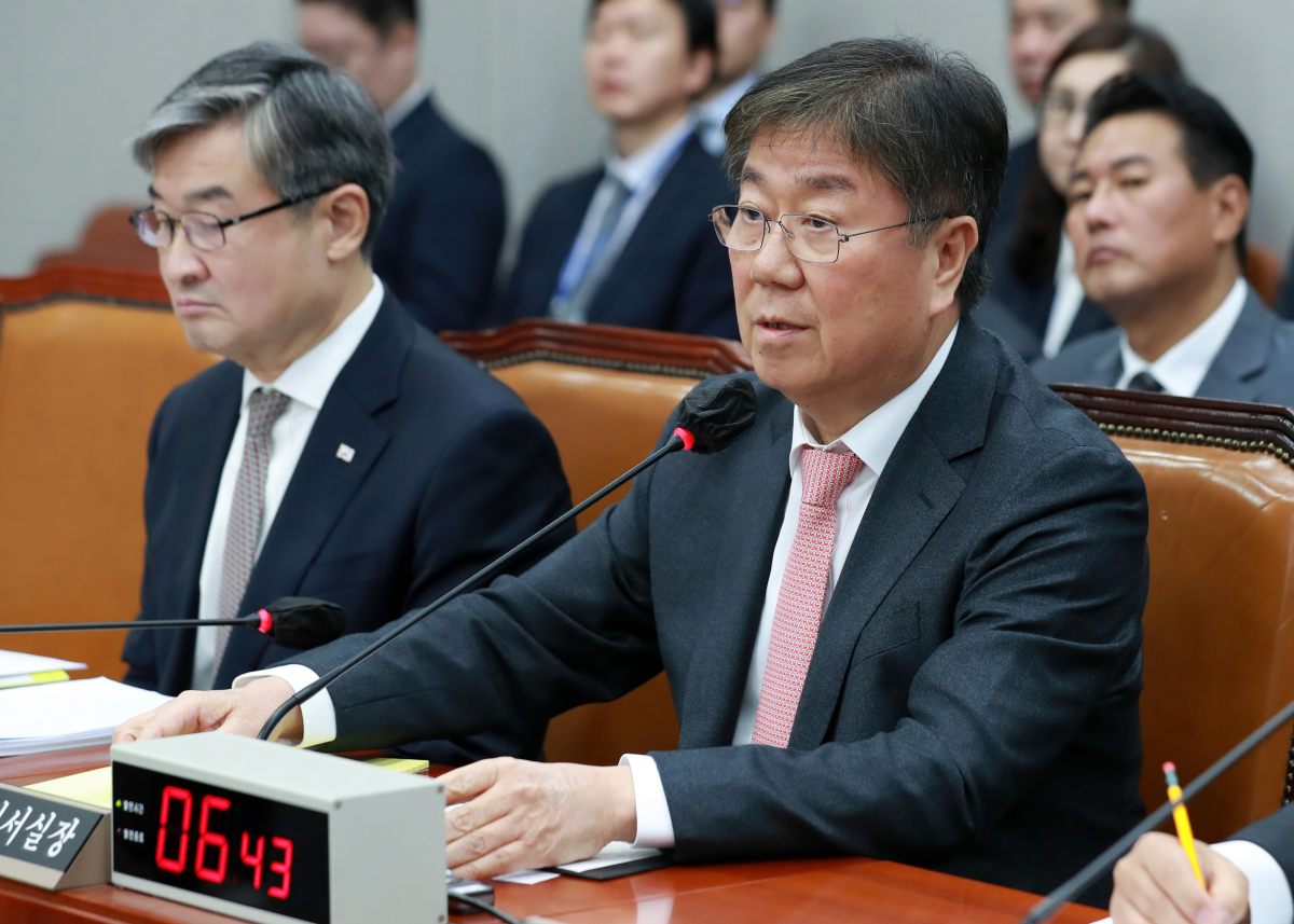 ▲김대기 대통령비서실장이 7일 오전 서울 여의도 국회에서 열린 국회운영위원회의 대통령비서실 등에 대한 국정감사에서 의원들의 질의에 답하고 있다. (뉴시스)