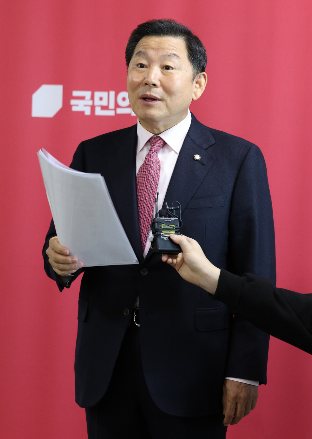 ▲이철규 국민의힘 인재영입위원장이 13일 오전 서울 여의도 국회에서 위원회 인재영입 관련 브리핑을 하고 있다. (뉴시스)