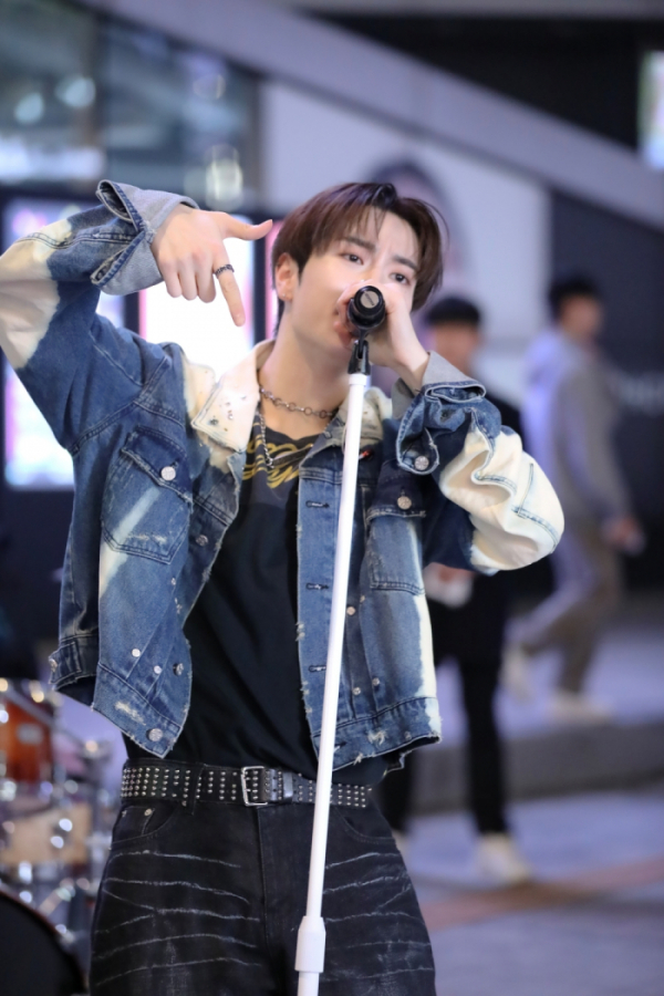 ▲캐치더영(사진 = 에버모어엔터테인먼트 제공)