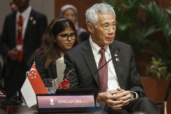 ▲리셴룽 싱가포르 총리가 9월 5일 아세안 정상회의에 참석하고 있다. 자카르타/AP뉴시스
