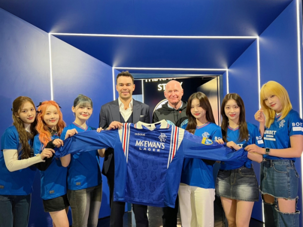 ▲스테이씨(사진 = 하이업엔터테인먼트 제공)