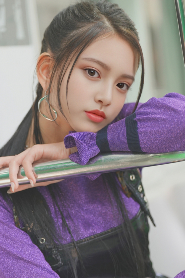 ▲iii(아이아이아이) 비비(사진=빅오션이엔엠 제공)