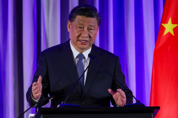 ▲시진핑 중국 국가주석이 15일(현지시간) 미국 기업 최고경영자(CEO)들과의 만찬에 앞서 연설하고 있다. 샌프란시스코(미국)/로이터연합뉴스
