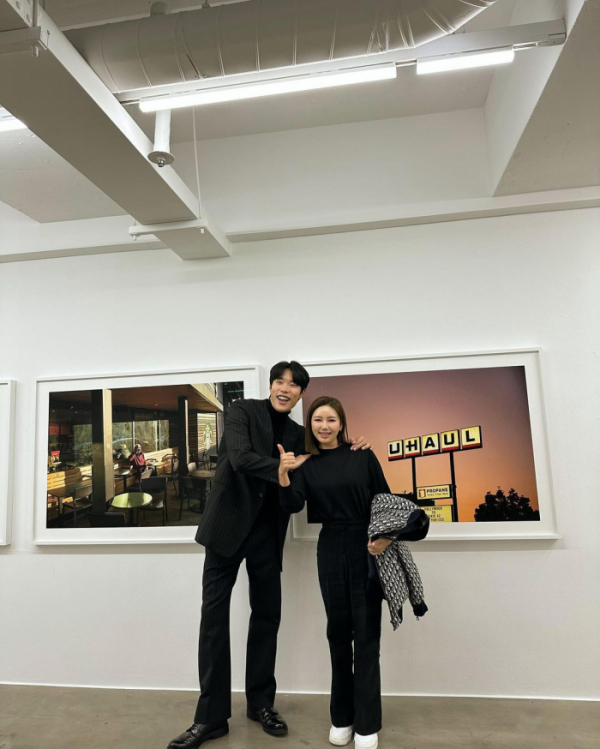 ▲배우 류준열(왼쪽)과 가수 송가인(사진=송가인 인스타그램)