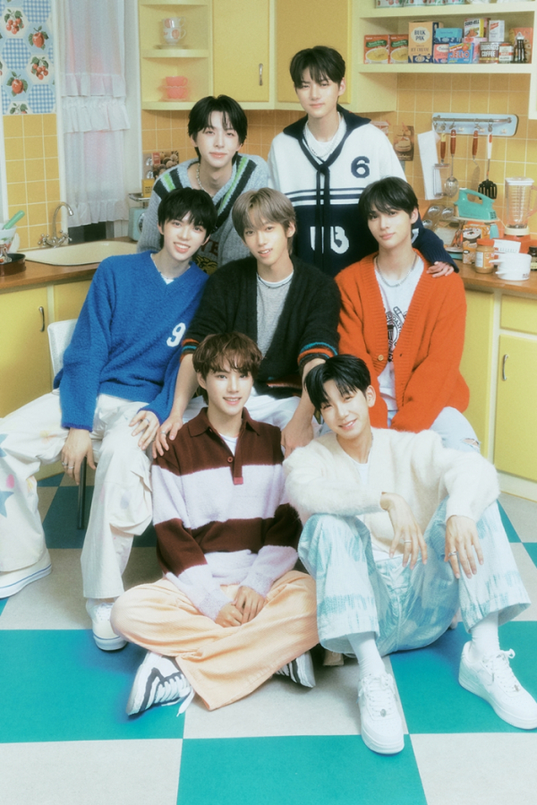 ▲앰퍼샌드원(사진=FNC엔터테인먼트)