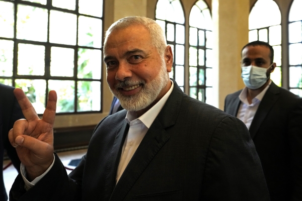 ▲하마스 정치 지도자 이스마일 하니예가 2021년 8월 1일 레바논 의회를 방문하고 있다. 베이루트/AP뉴시스
