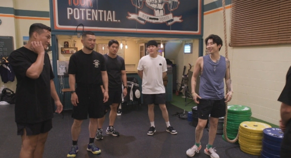 ▲'전지적 참견 시점' 박재범, 정찬성(사진제공=MBC)