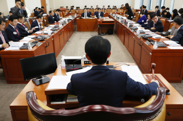 ▲지난달 11월 15일 국회에서 기획재정위원회 조세소위원회가 열리고 있다. (연합뉴스)