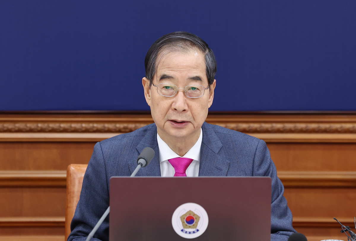 ▲한덕수 국무총리가 1일 오전 노란봉투법'과 방송3법에 대한 재의요구안 등을 처리하기 위해 서울 종로구 정부서울청사에서 열린 임시국무회의에 참석해 발언하고 있다. (연합뉴스)