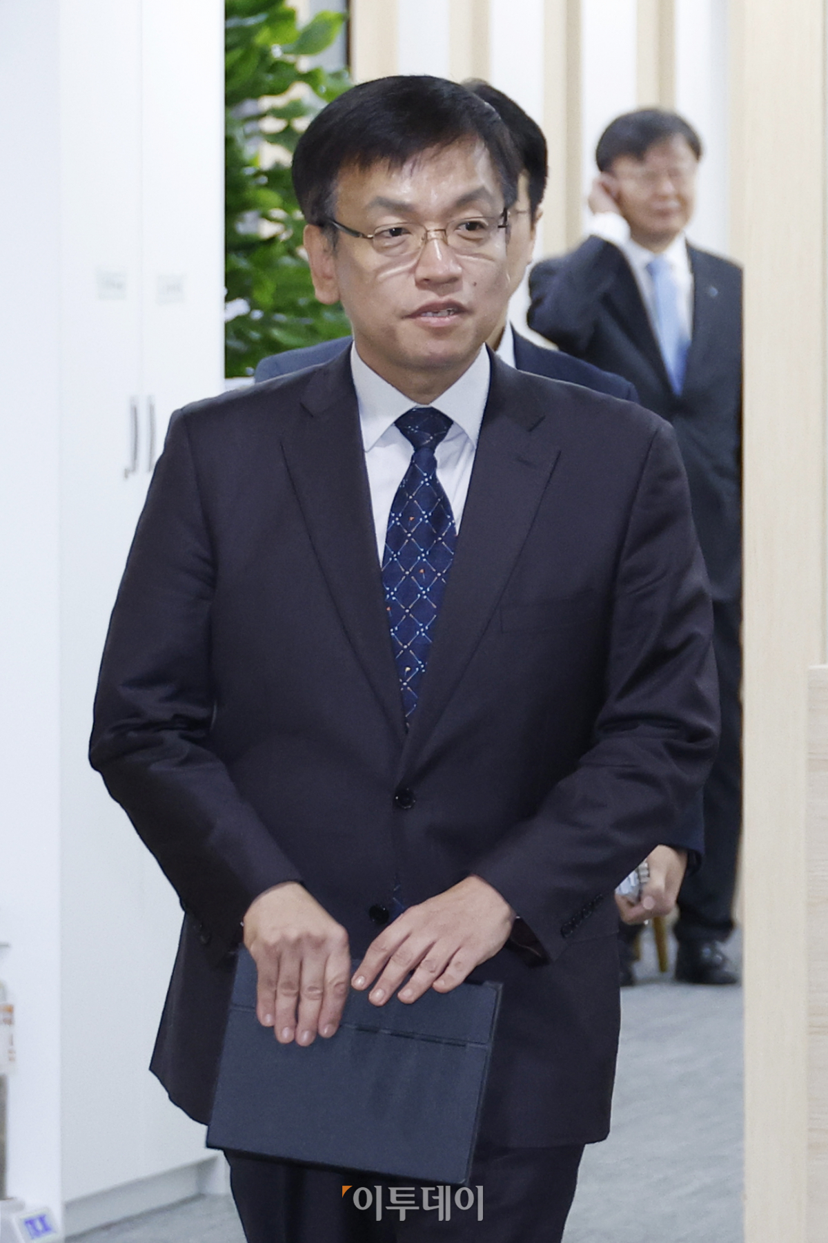 ▲최상목 경제부총리 겸 기획재정부 장관 후보자가 5일 오전 서울 중구 서민금융진흥원에서 열린 기자간담회에 참석하고 있다. 조현호 기자 hyunho@