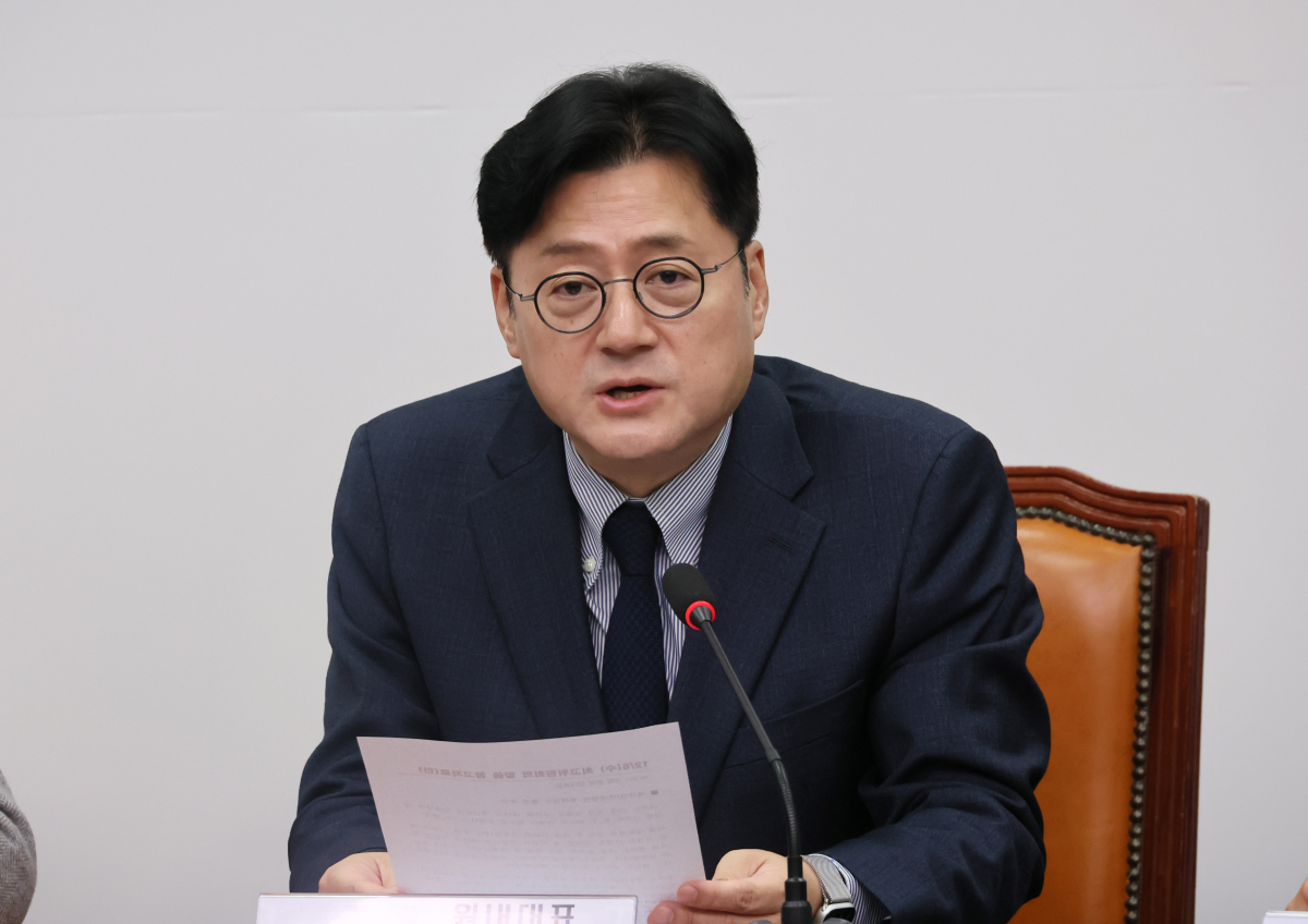 ▲<YONHAP PHOTO-2476> 발언하는 홍익표 원내대표    (서울=연합뉴스) 이정훈 기자 = 더불어민주당 홍익표 원내대표가 6일 국회에서 열린 최고위원회의에서 발언하고 있다. 2023.12.6    uwg806@yna.co.kr/2023-12-06 09:56:32/<저작권자 ⓒ 1980-2023 ㈜연합뉴스. 무단 전재 재배포 금지.>