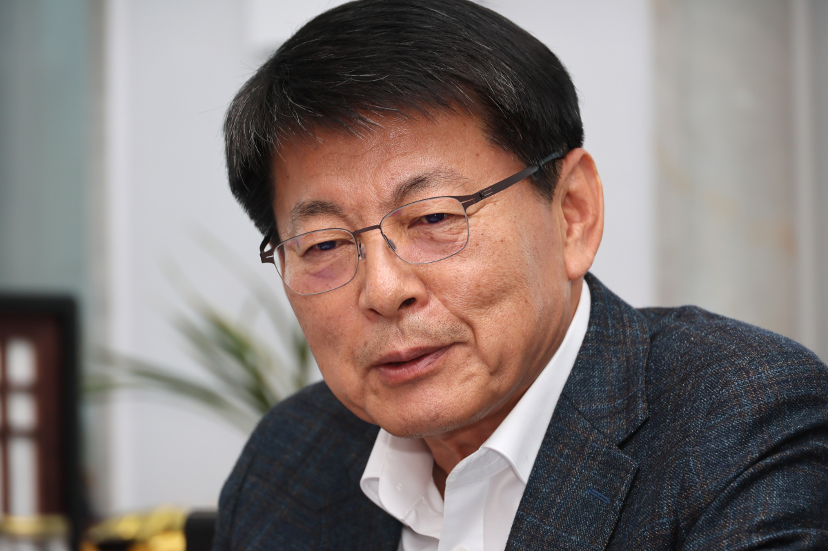 ▲<YONHAP PHOTO-1504> 서삼석 국회 예산결산특별위원장    (서울=연합뉴스) 이정훈 기자 = 서삼석 국회 예산결산특별위원장이 국회에서 연합뉴스와 인터뷰를 하고 있다. 2023.11.15    uwg806@yna.co.kr/2023-11-15 06:01:13/<저작권자 ⓒ 1980-2023 ㈜연합뉴스. 무단 전재 재배포 금지.>