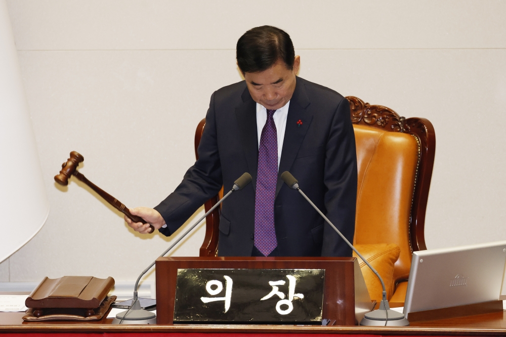 ▲김진표 국회의장이 8일 서울 여의도 국회 본회의장에서 열린 제410회국회(정기회) 제14차 본회의에서 의사봉을 두드리고 있다. 조현호 기자 hyunho@ (이투데이DB)