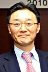 ▲신동윤 율촌화학 대표, 2010년 모습. (사진제공=농심)