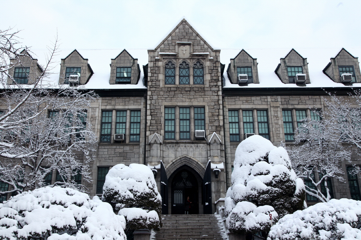 ▲이화여대 본관 전경
