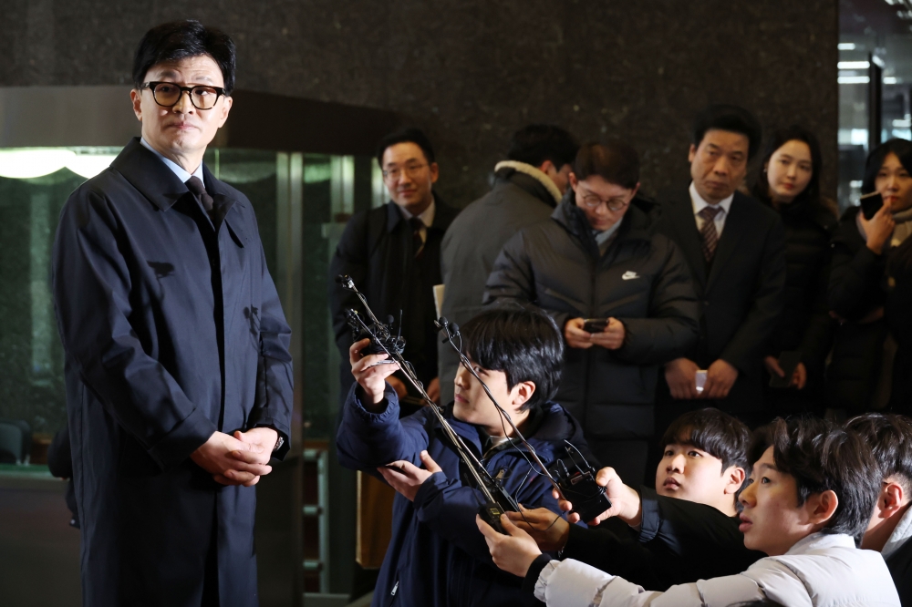 ▲한동훈 법무부 장관이 19일 서울 여의도 국회에서 취재진 질문에 답하고 있다. 고이란 기자 photoeran@ (이투데이DB)