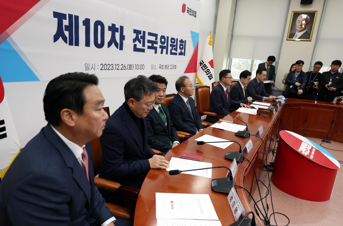 ▲이헌승 국민의힘 전국위원회 의장이 26일 오전 서울 여의도 국회에서 열린 제10차 전국위원회에서 발언을 하고 있다. (뉴시스)