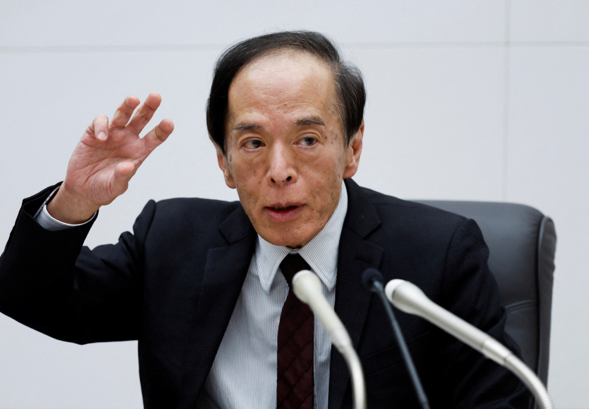 ▲우에다 가즈오 일본은행(BOJ) 총재가 19일 도쿄 BOJ 본부에서 금융정책결정회의를 마친 뒤 기자회견을 하고 있다. 도쿄/로이터연합뉴스