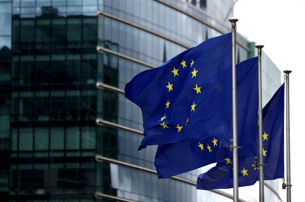 ▲벨기에 브뤼셀에 있는 유럽연합(EU) 집행위원회 본부 앞에 유럽기가 보인다. (브뤼셀/로이터연합뉴스)