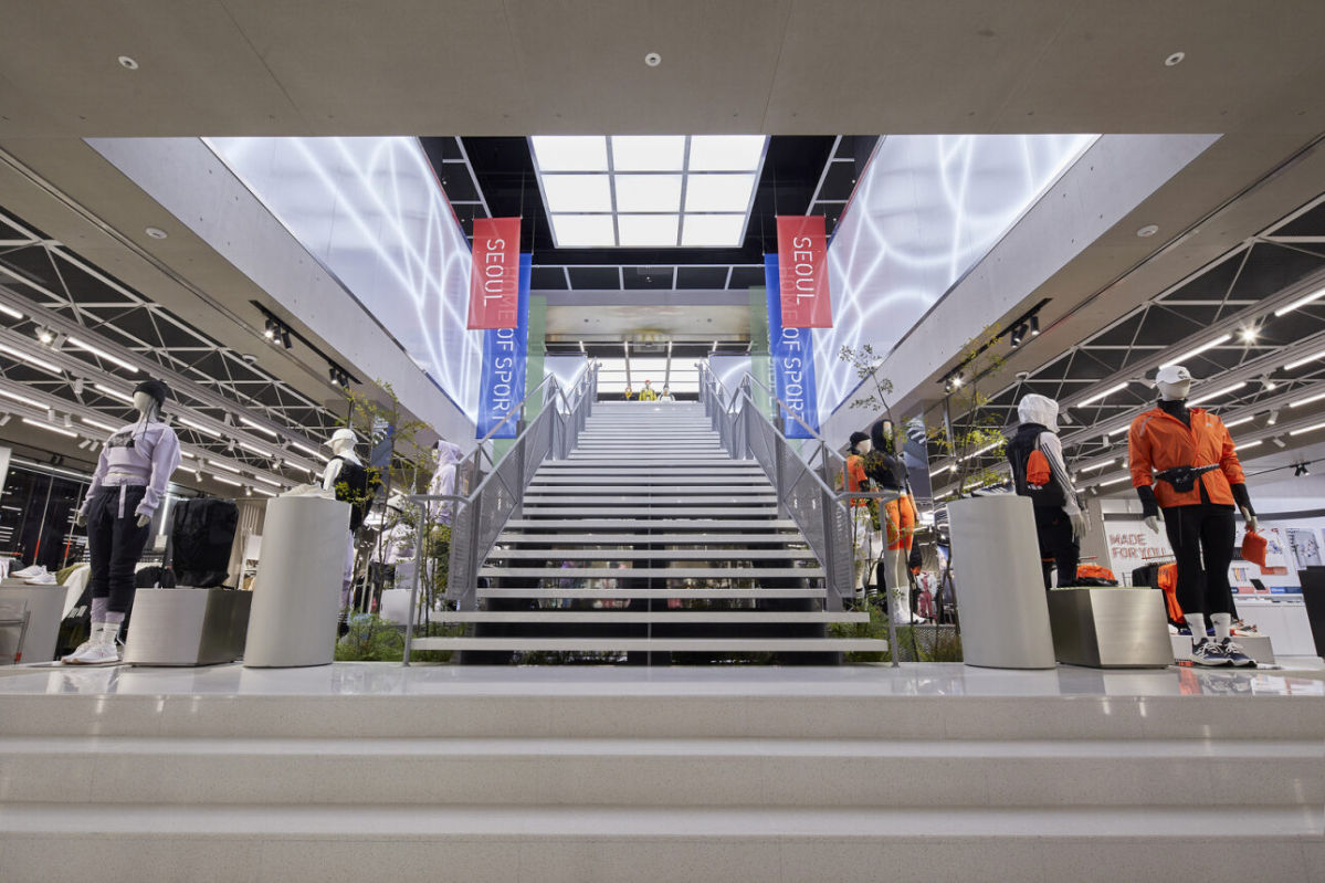 ▲지난해 초에 개장한 서울 중구 명동에 위치한 아디다스 플래그십 스토어. (사진제공=아디다스코리아)