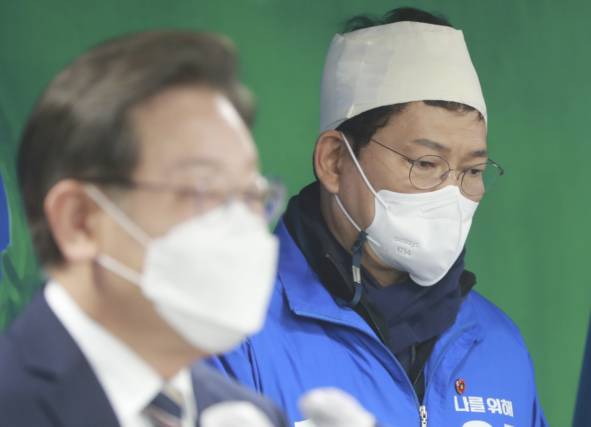 ▲선거운동 중 괴한에게 둔기 피습을 당한 송영길 전 더불어민주당 대표 (뉴시스)
