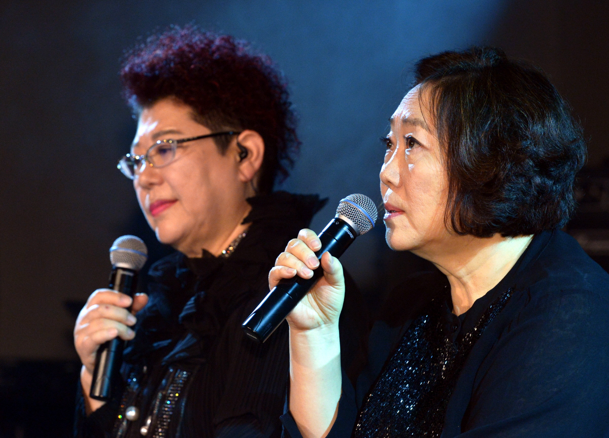 ▲가수 양희은(왼쪽), 배우 양희경 (뉴시스)
