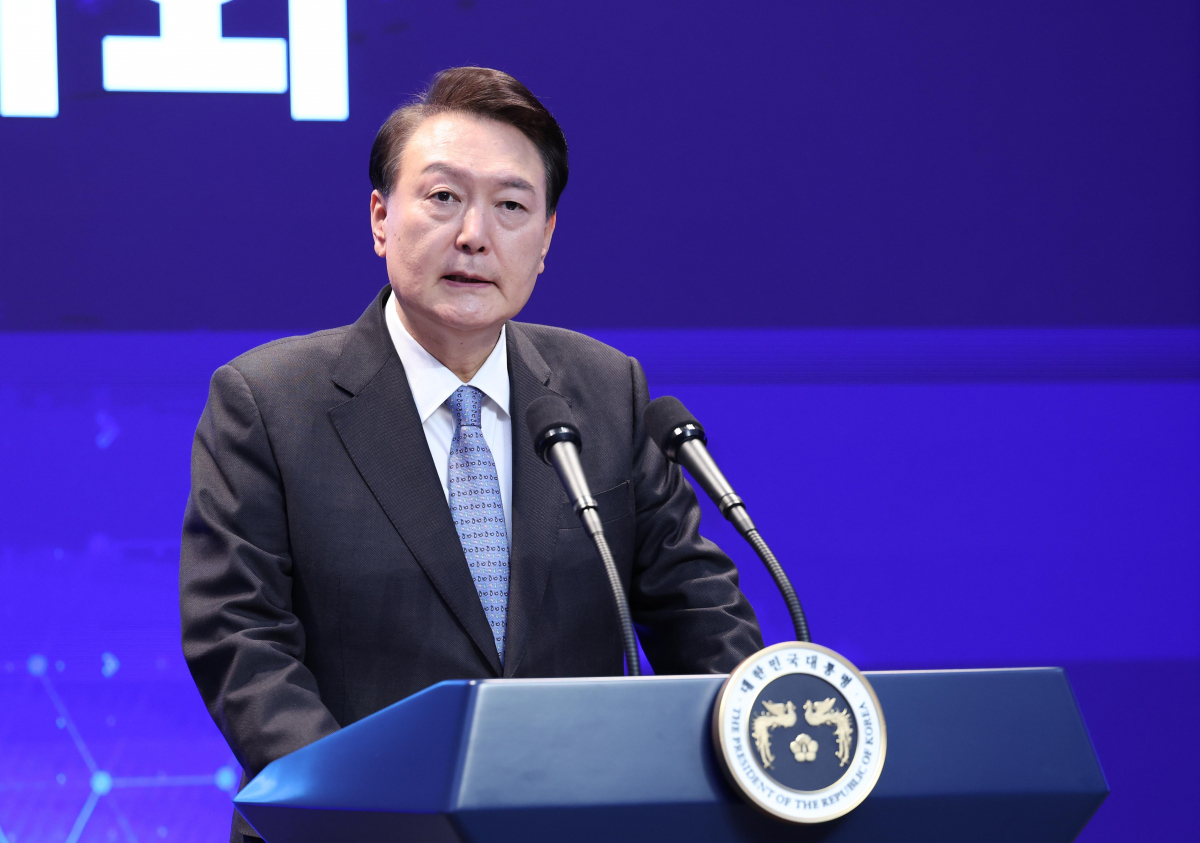 ▲윤석열 대통령이 5일 서울 성북구 한국과학기술연구원(KIST)에서 열린 2024년 과학기술인·정보방송통신인 신년 인사회에서 격려사를 하고 있다. (연합뉴스)