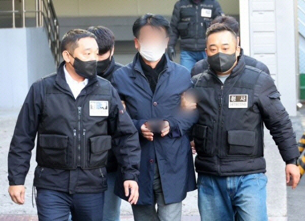▲영장실질심사 출석하는 이재명 대표 피습 피의자. 연합뉴스
