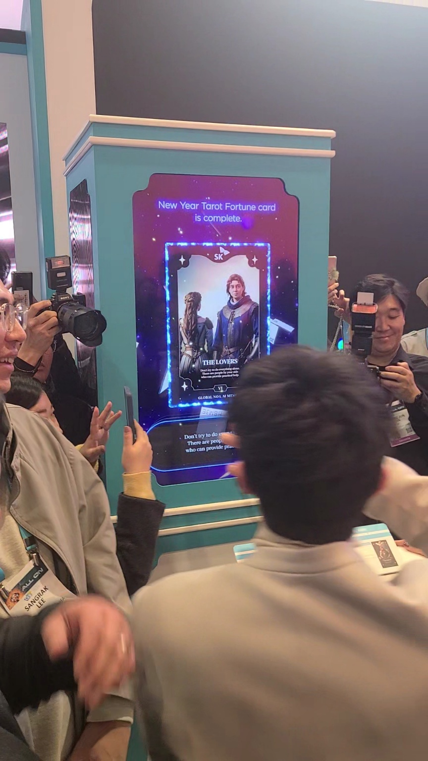 ▲지드래곤이 뽑은 사랑꾼 카드 (사진=송영록 기자)