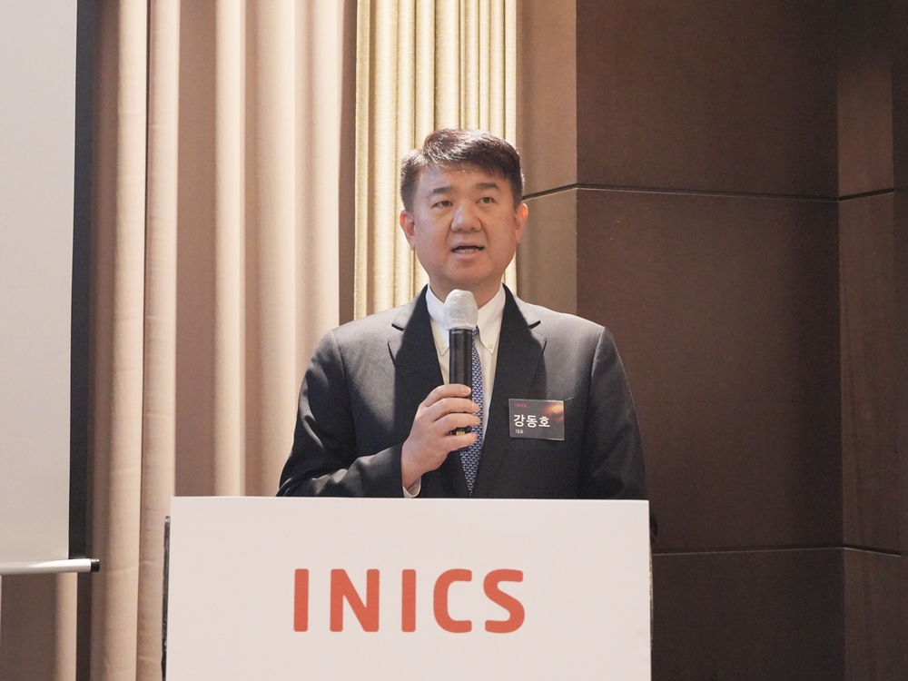 ▲강동호 이닉스 대표가 10일 서울 여의도에서 열린 기자간담회에서 발표하고 있다. (사진= 이닉스)