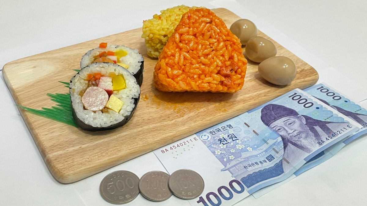 ▲2700원에 판매되고 있는 GS25의 혜자로운 알찬한끼세트 비엔나김밥&김치주먹밥 (사진=허정윤 기자)