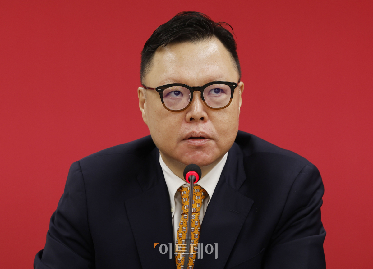 ▲윤승주 국민의힘 공천관리위원이 16일 오후 서울 여의도 국민의힘 중앙당사에서 열린 공천관리위원회 1차 회의에서 발언을 하고 있다. 조현호 기자 hyunho@