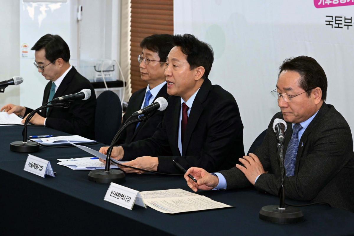 ▲22일 서울 중구 프레스센터에서 열린 ‘기후동행카드·K-패스·The 경기패스·l-패스 등 대중교통 정기권에 관한 국토부·수도권 지자체 합동 기자설명회’에서 오세훈 서울시장이 발언하고 있다. 신태현 기자 holjjak@