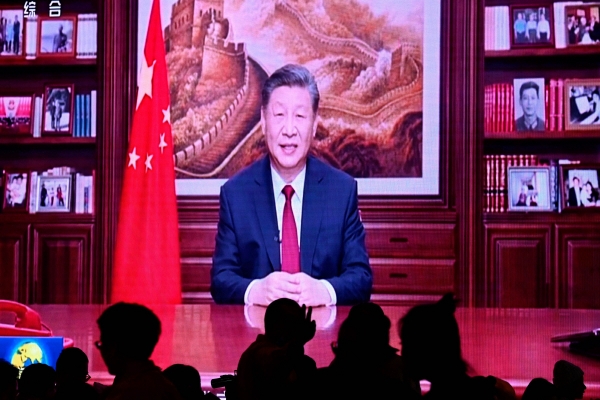 ▲중국 베이징에서 31일 시진핑 국가주석의 신년 연설 화면이 보인다. 베이징/AFP연합뉴스
