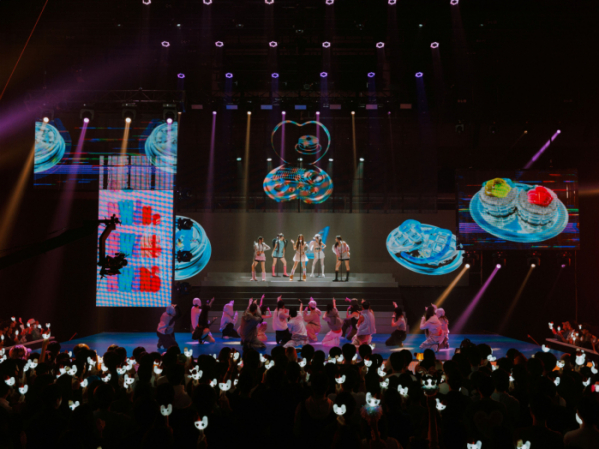 ▲뉴진스 美 ABC ‘뉴 이어스 로킹 이브’ 무대(사진 출처=Dick Clark Productions)