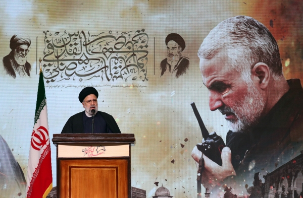 ▲에브라힘 라이시 이란 대통령이 3일(현지시간) 가셈 솔레이마니 4주기 추모식에서 연설하고 있다. 테헤란/EPA연합뉴스
