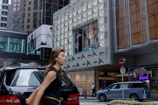 ▲홍콩에서 지난해 11월 30일 명품 가게들이 보인다. 홍콩/로이터연합뉴스
