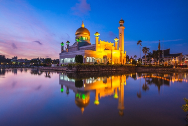 ▲브루나이에 위치한 ‘Omar Ali Saifuddien Mosque’ (출처=게티이미지뱅크)

