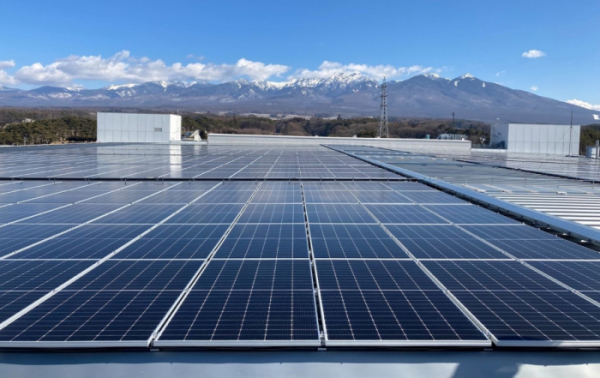 ▲엡손 일본 후지미 공장 옥상에 설치된 태양광 발전 시스템. (사진제공=엡손)